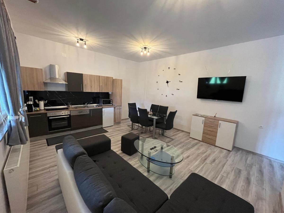 Tilia Apartment